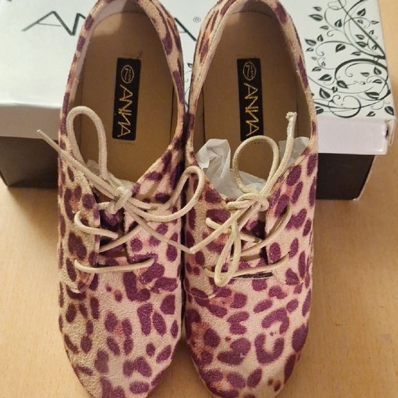 Anna Shoes - Anna Leopard Print Women's Flats